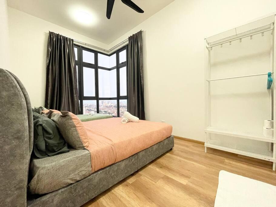 Quartz Near To Jonker Walk With Infinity Pool Cozy 3B2B Apartment Malacca Exterior photo