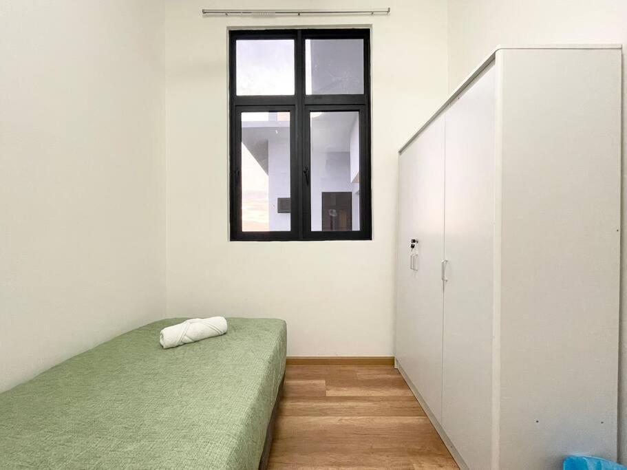 Quartz Near To Jonker Walk With Infinity Pool Cozy 3B2B Apartment Malacca Exterior photo