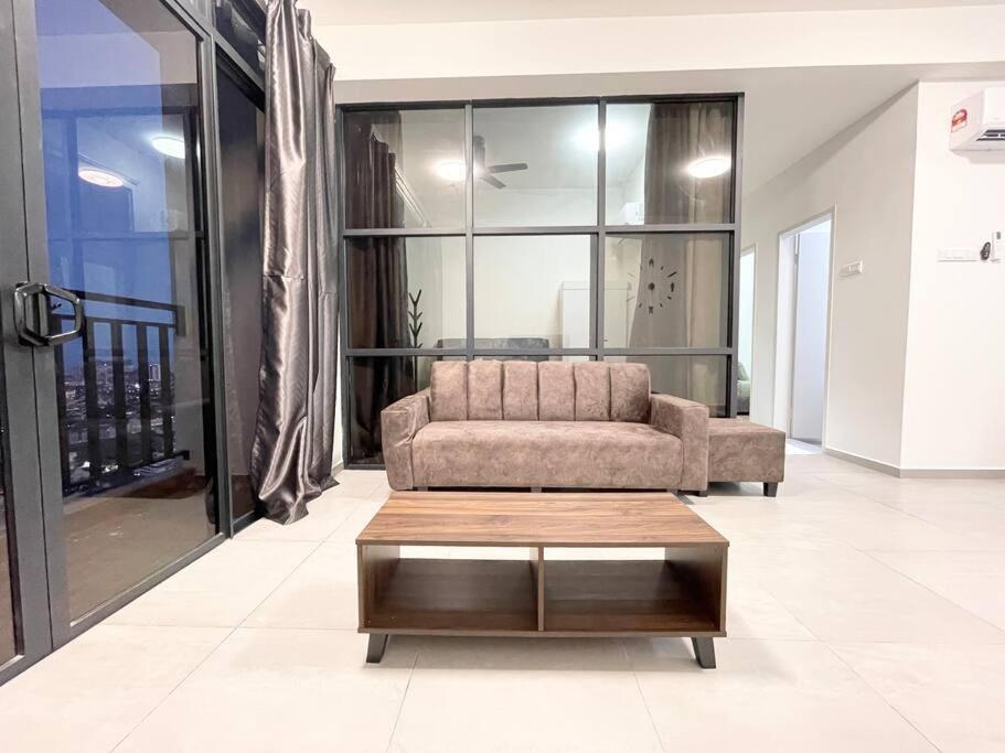 Quartz Near To Jonker Walk With Infinity Pool Cozy 3B2B Apartment Malacca Exterior photo